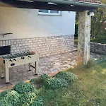 Awesome In Σπίτι διακοπών