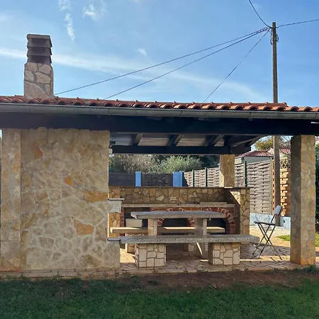 Awesome In Ližnjan